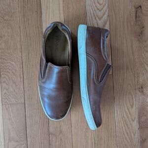 Men's Vionic Brody Slip on Leather Sneaker